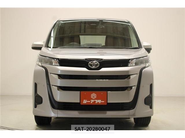 Toyota NOAH 2022-09 6910363-6
