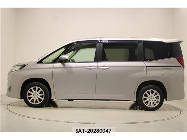 Toyota NOAH 2022-09 6910363-8