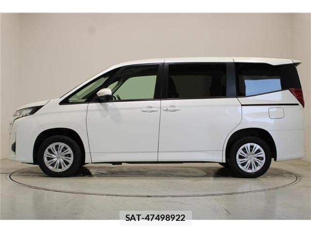 Toyota NOAH 2022-04 6996408-9