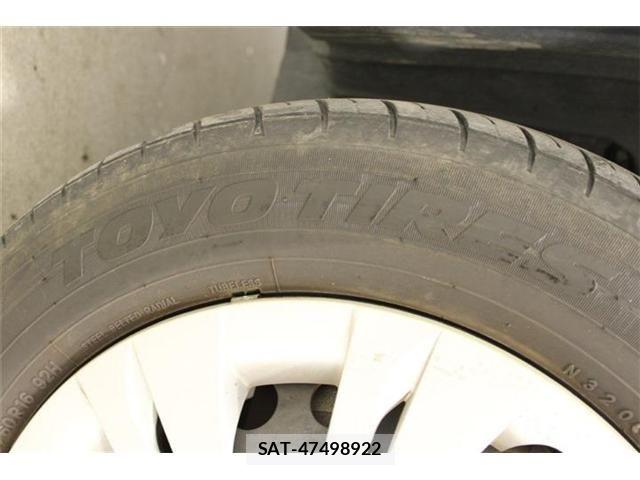 Toyota NOAH 2022-04 6996408-26