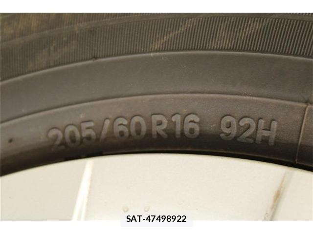 Toyota NOAH 2022-04 6996408-27