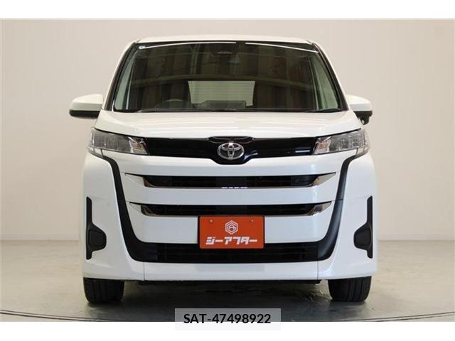 Toyota NOAH 2022-04 6996408-7
