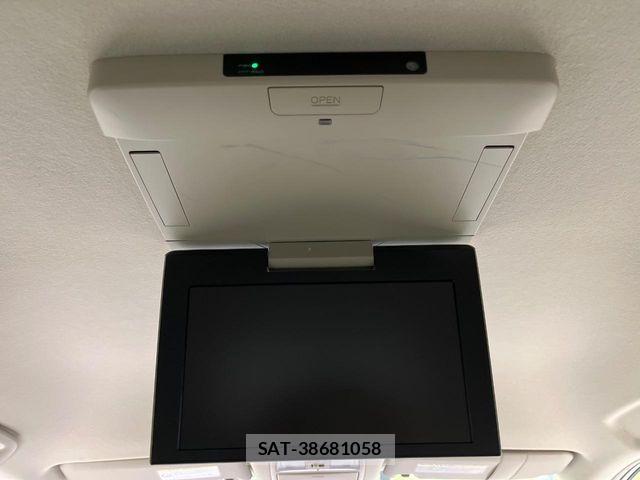 Toyota NOAH 2013-07 6996409-4