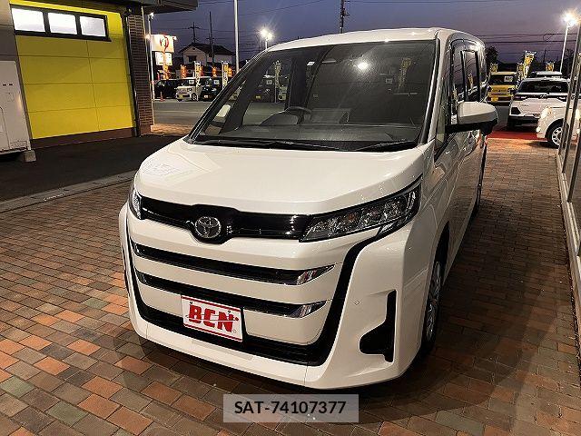Toyota NOAH 2022-10 6996405-0