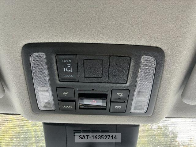 Toyota NOAH 2024-10 7021080-19