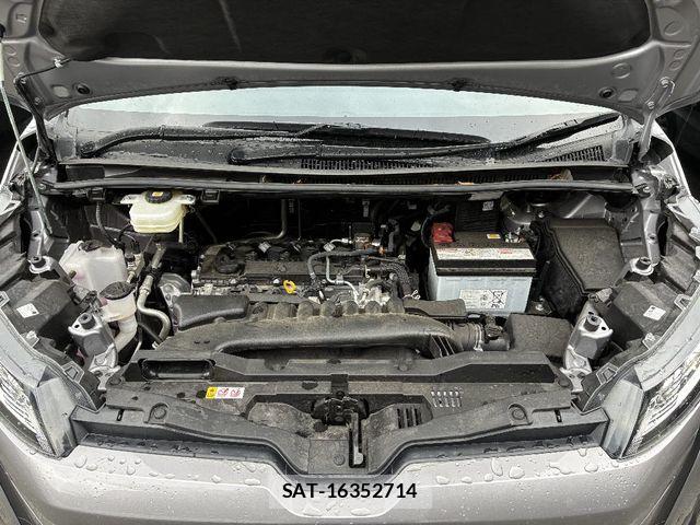 Toyota NOAH 2024-10 7021080-23