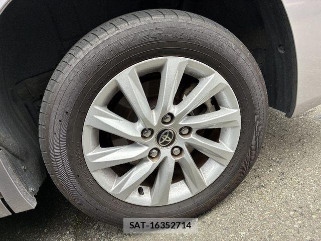 Toyota NOAH 2024-10 7021080-26