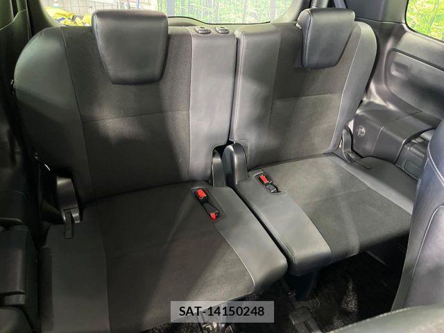 Toyota NOAH 2018-11 7021081-10