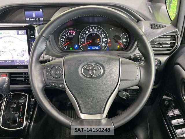 Toyota NOAH 2018-11 7021081-12