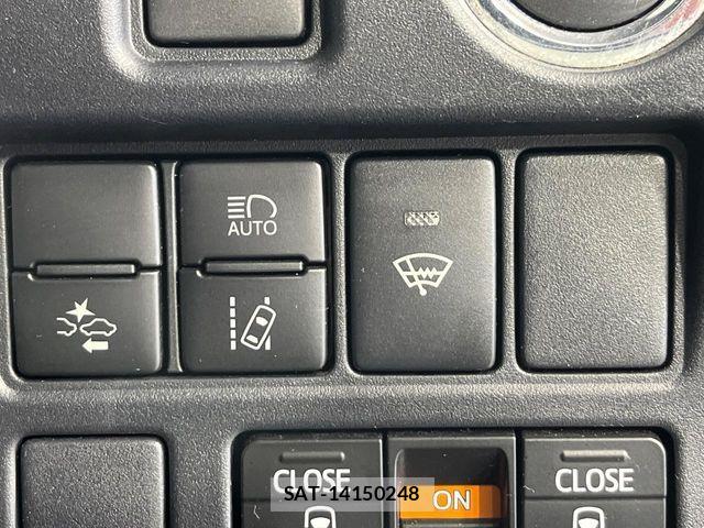Toyota NOAH 2018-11 7021081-5