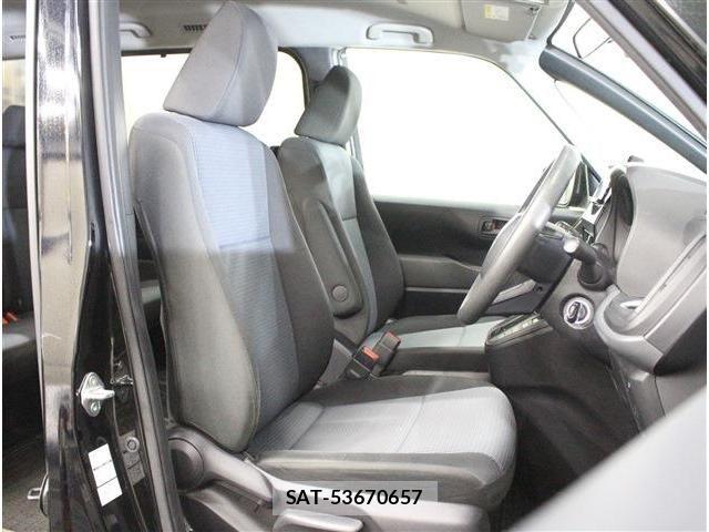 Toyota NOAH 2022-10 7021082-9