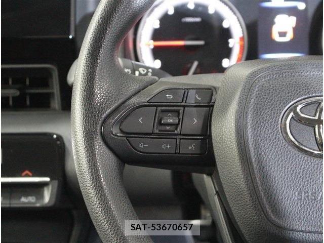 Toyota NOAH 2022-10 7021082-17