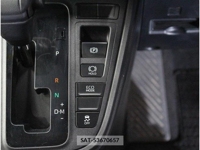 Toyota NOAH 2022-10 7021082-19