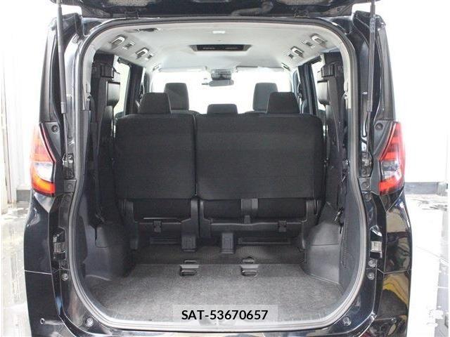 Toyota NOAH 2022-10 7021082-27