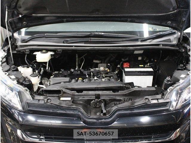 Toyota NOAH 2022-10 7021082-28