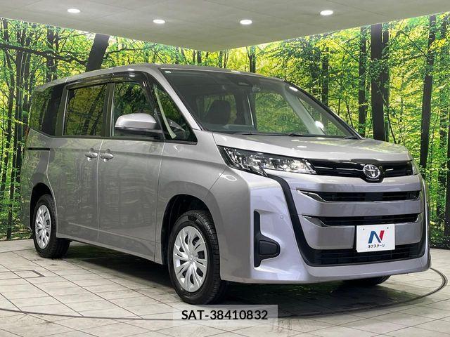 Toyota NOAH 2022-12 7021083-16