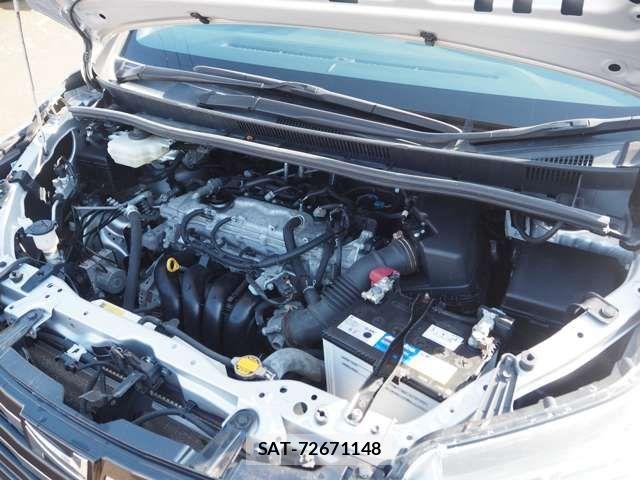 Toyota NOAH 2015-03 7021084-19