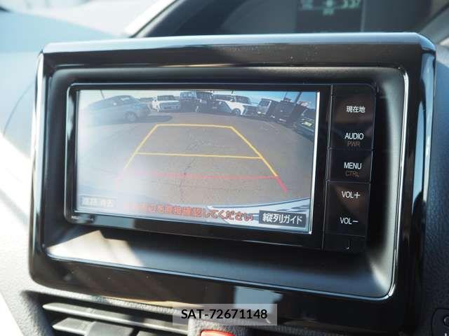 Toyota NOAH 2015-03 7021084-2