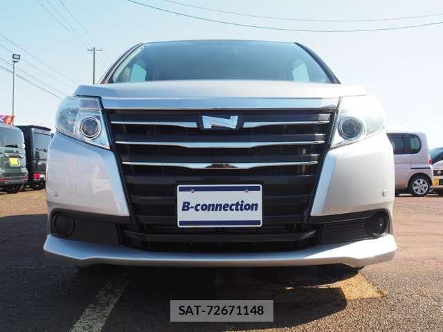 Toyota NOAH 2015-03 7021084-3