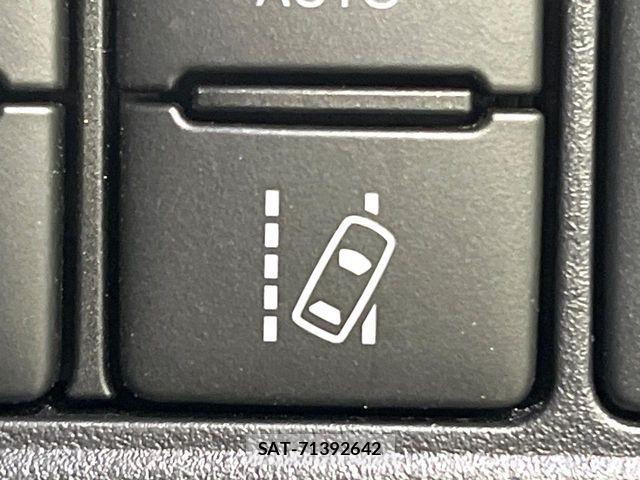 Toyota NOAH 2020-09 7059956-6