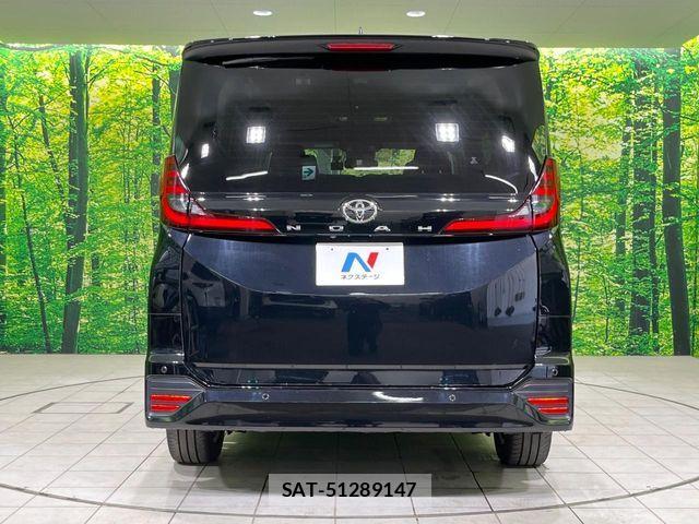 Toyota NOAH 2023-07 7059953-16