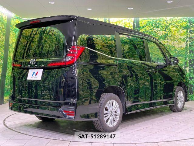 Toyota NOAH 2023-07 7059953-18