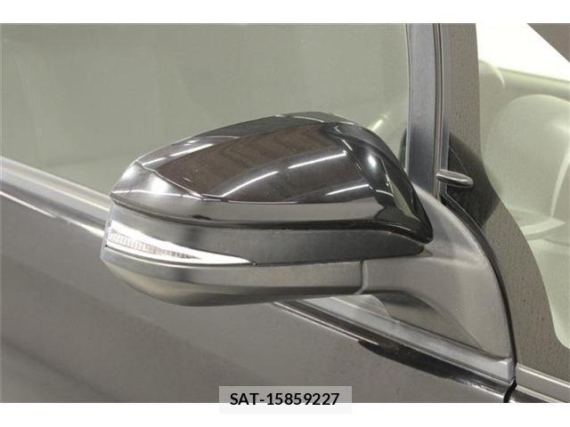 Toyota NOAH 2014-09 7057219-20