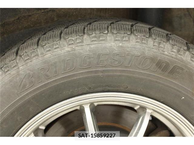 Toyota NOAH 2014-09 7057219-25