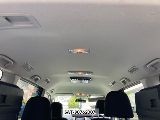 Toyota NOAH 2010-09 7222814-19