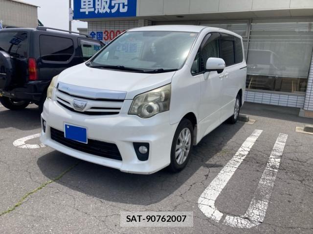 Toyota NOAH 2010-09 7222814-1