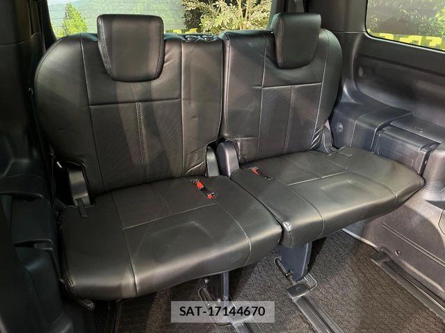 Toyota NOAH 2020-07 7215751-11