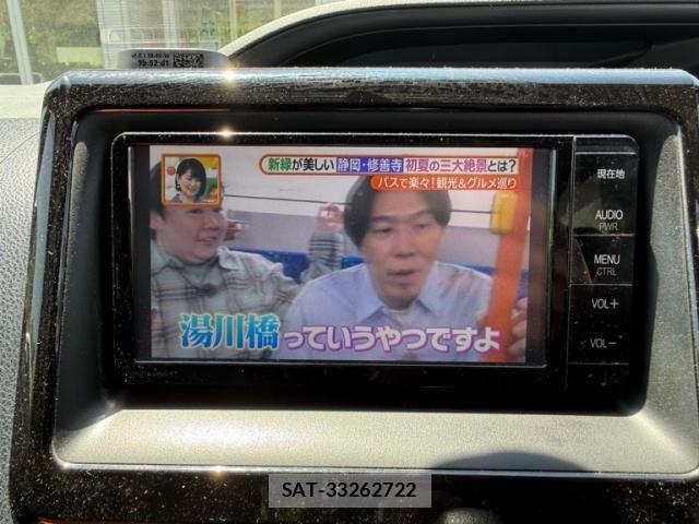 Toyota NOAH 2015-03 7222816-24
