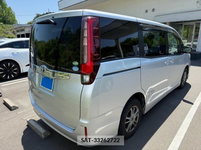 Toyota NOAH 2015-03 7222816-2
