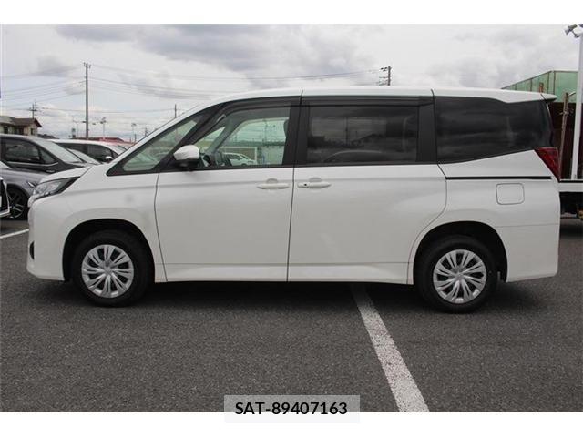 Toyota NOAH 2022-09 7215683-10