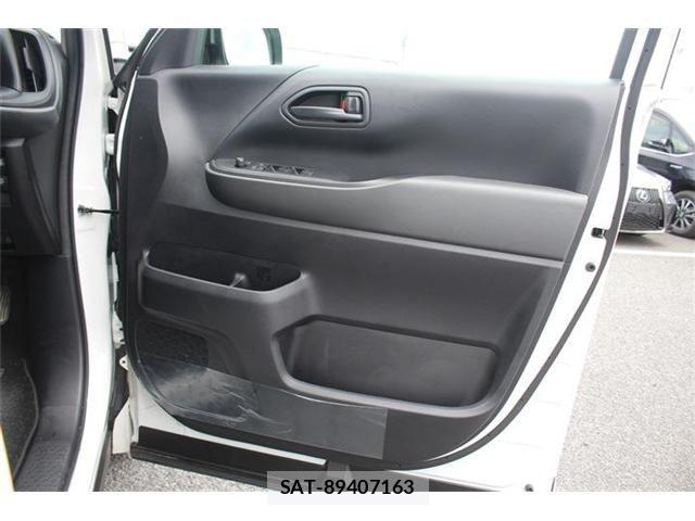 Toyota NOAH 2022-09 7215683-19