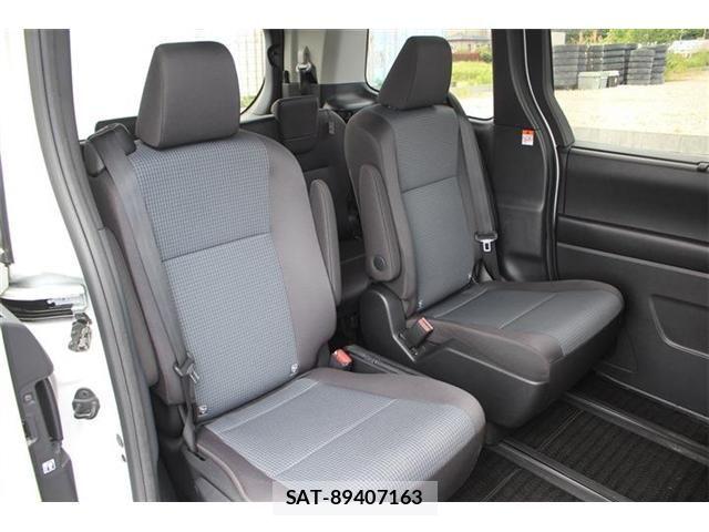 Toyota NOAH 2022-09 7215683-21
