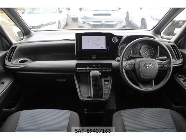 Toyota NOAH 2022-09 7215683-23