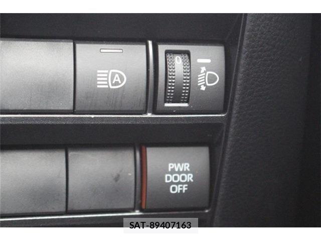 Toyota NOAH 2022-09 7215683-7