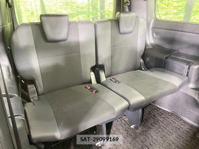 Toyota NOAH 2020-11 7222818-12