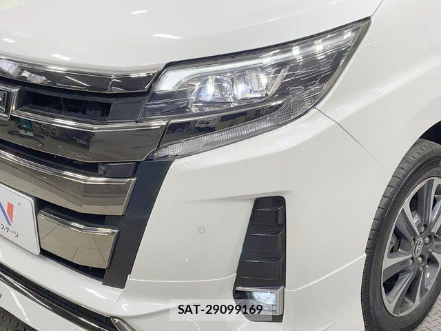 Toyota NOAH 2020-11 7222818-15