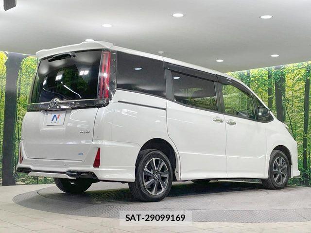 Toyota NOAH 2020-11 7222818-19