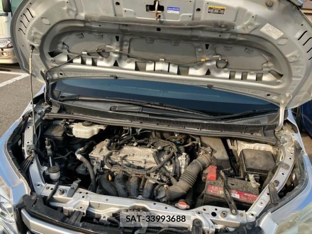 Toyota NOAH 2016-03 7222817-3