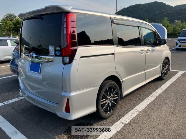 Toyota NOAH 2016-03 7222817-4