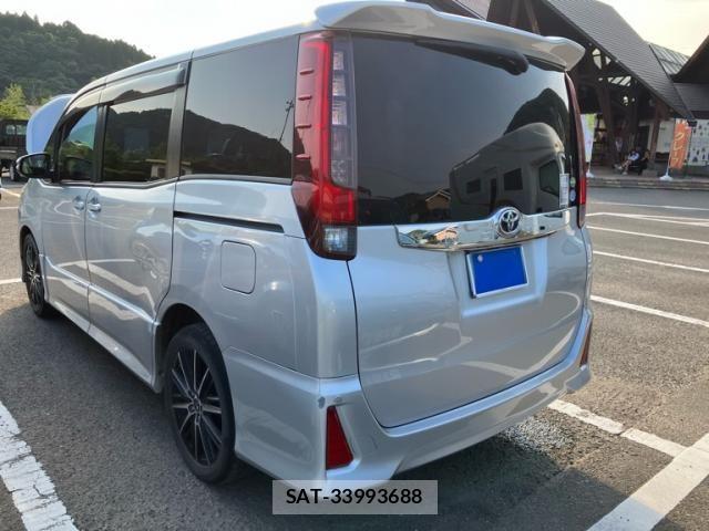 Toyota NOAH 2016-03 7222817-5