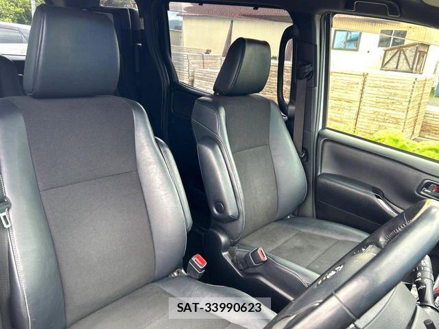 Toyota NOAH 2017-12 7251752-7