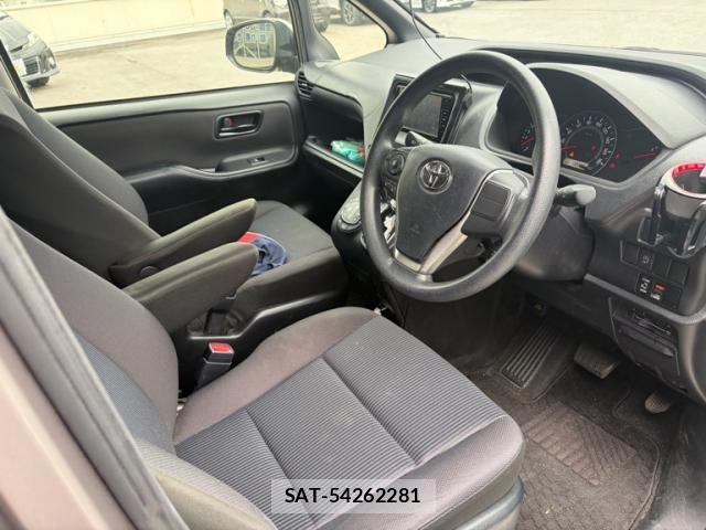 Toyota NOAH 2018-06 7251751-11