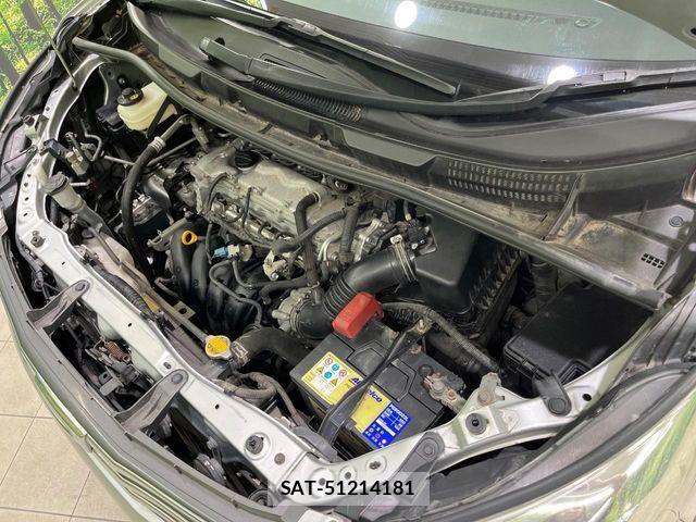 Toyota NOAH 2011-06 7272519-17