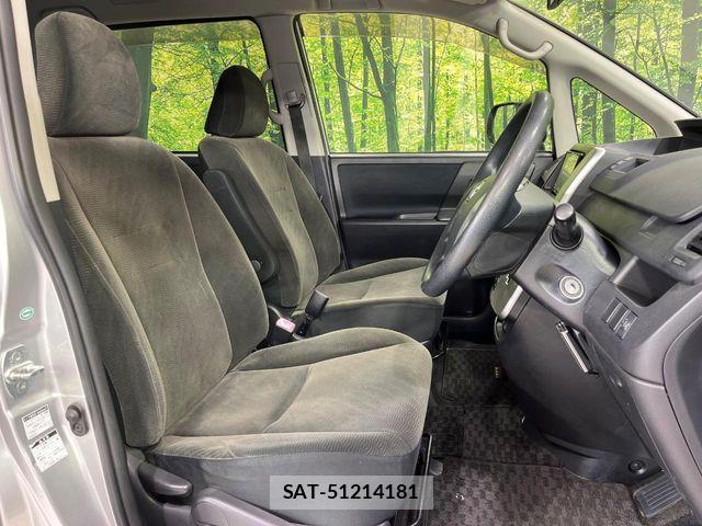 Toyota NOAH 2011-06 7272519-7