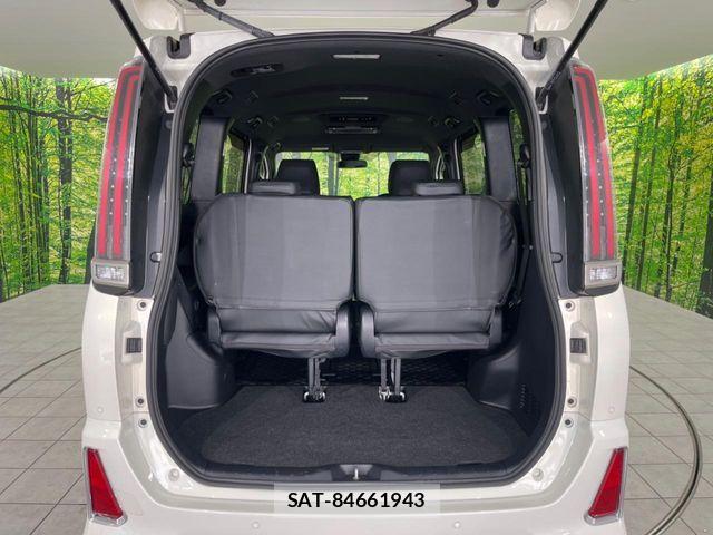 Toyota NOAH 2019-09 7272518-10