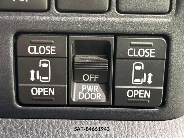 Toyota NOAH 2019-09 7272518-4
